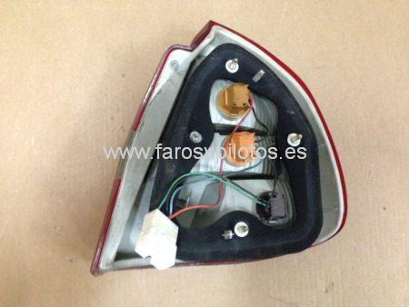 Piloto trasero izquierdo Mitsubishi Carisma año 1999 a 2003 - Imagen 5