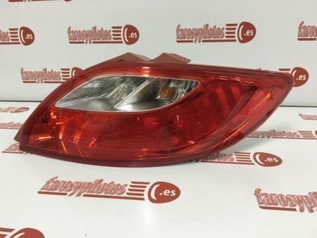 Piloto trasero derecho Mazda 2 año 2007 a 2014 - Imagen 4