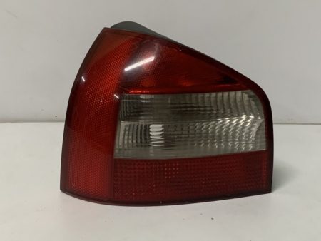 Piloto trasero izquierdo Audi A3 restyling año 2001 a 2003 - Imagen 2