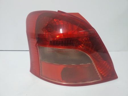 Piloto trasero izquierdo Toyota Yaris año 2005 a 2011 - Imagen 2