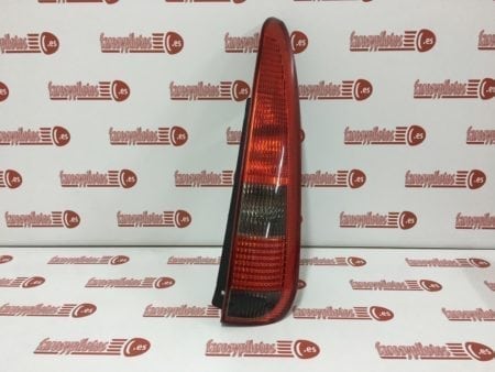 Piloto trasero derecho Ford Fusion año 2002 a 2005