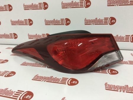 Piloto trasero izquierdo Hyundai Elantra año 2012 a 2016 - Imagen 3