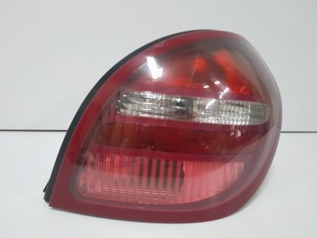 Piloto trasero derecho Nissan Almera Año 2000 a 2003