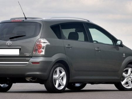 corolla verso rear 2