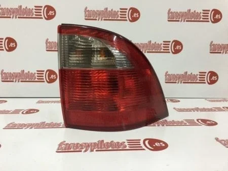 Piloto trasero derecho Saab 9.5  Vagon Sport Hatch año 2003 a 2005 Saab 95 SW año 2003 a 2005