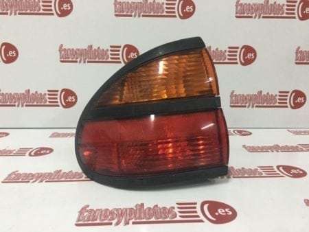 Piloto trasero izquierdo Renault Laguna año 1998 a 2001 - Imagen 2