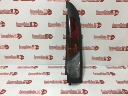 Piloto trasero derecho Renault Kangoo año 1997 a 2003 doble puerta