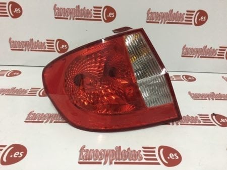 Piloto trasero izquierdo Hyundai Getz Restyling año 2005 a 2008 - Imagen 2