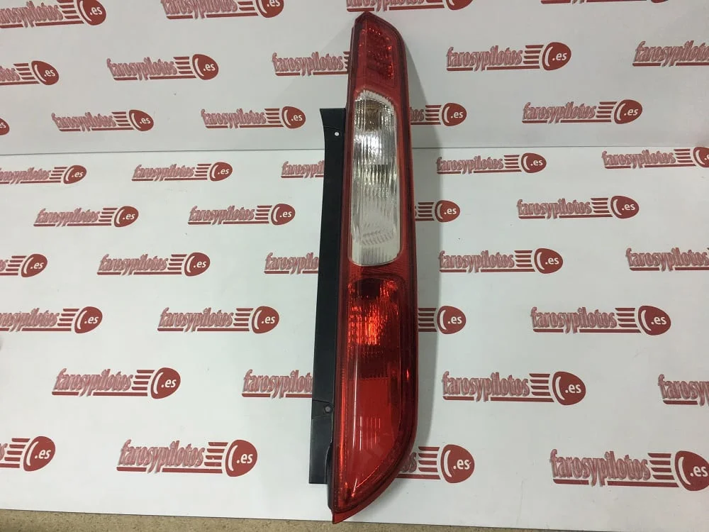 Piloto trasero derecho Ford Focus año 2004 a 2008