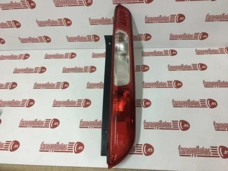 Piloto trasero derecho Ford Focus año 2004 a 2008 - Imagen 2