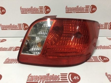 Piloto trasero derecho Kia Rio Sedan 4 puertas año 2004 a 2011 - Imagen 3
