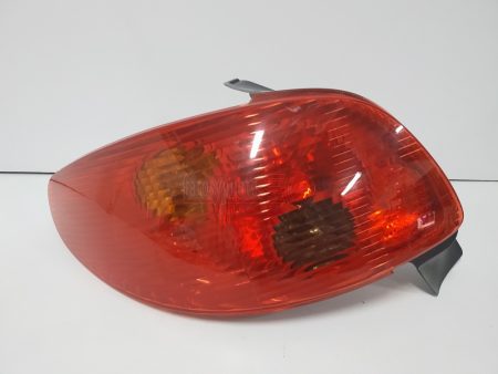 Piloto trasero izquierdo Peugeot 206 Restyling año 2003 a 2009