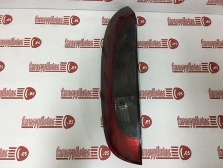 Piloto trasero izquierdo Opel Corsa C año 2000 a 2006 - Imagen 2
