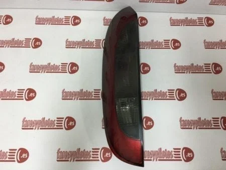 Piloto trasero izquierdo Opel Corsa C año 2000 a 2006 - Imagen 2