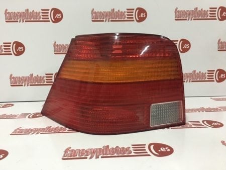 Piloto trasero izquierdo Volkswagen Golf IV Ambar año 1998 a 2003