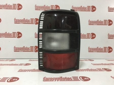 Piloto trasero izquierdo Mitsubishi Montero Pajero año 1991 a 1998 - Imagen 4