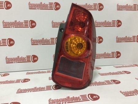 Piloto trasero derecho Mitsubishi Space Star año 2002 a 2005 Restyling