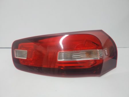 Piloto trasero derecho Citroen C4 Picasso II Año 2013 a 2016 - Imagen 4