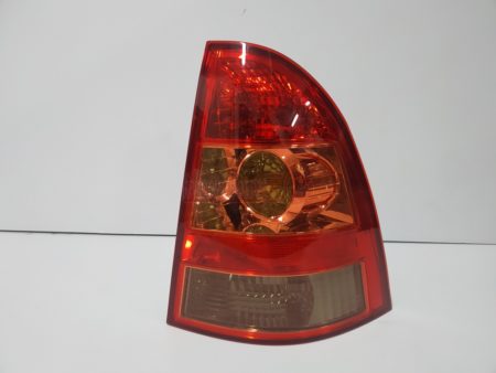 Piloto trasero derecho Toyota Corolla Wagon año 2002 a 2007 Familiar - Imagen 4