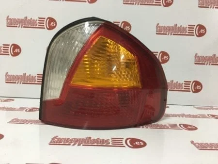 Piloto trasero derecho Hyundai Santa Fe año 1999 a 2004 (Producto Reciclado)