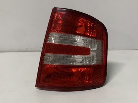 Piloto trasero derecho Skoda Fabia año 2004 a 2007 Sedan Combi Restyling - Imagen 2