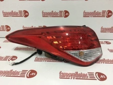 Piloto trasero izquierdo Hyundai I40 Sedan 4 puertas año 2011 a 2015