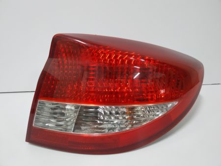 Piloto trasero derecho Kia Rio Sedan 4 puertas año 2002 a 2005