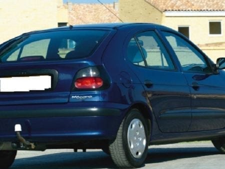 renaultmegane5doors 1975 3