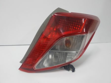 Piloto trasero derecho Toyota Yaris año 2010 a 2017 - Imagen 3
