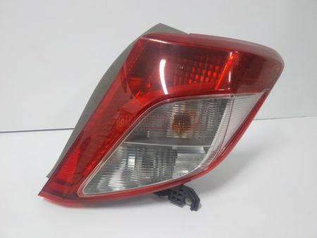 Piloto trasero derecho Toyota Yaris año 2010 a 2017 - Imagen 4