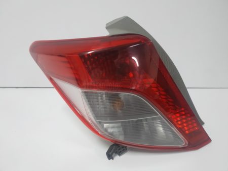 Piloto trasero izquierdo Toyota Yaris año 2010 a 2017