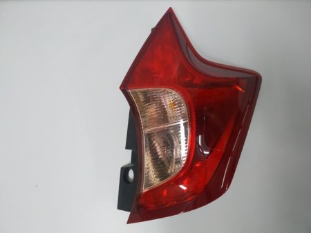 Piloto trasero derecho Nissan Note año 2013 a 2016 - Imagen 4