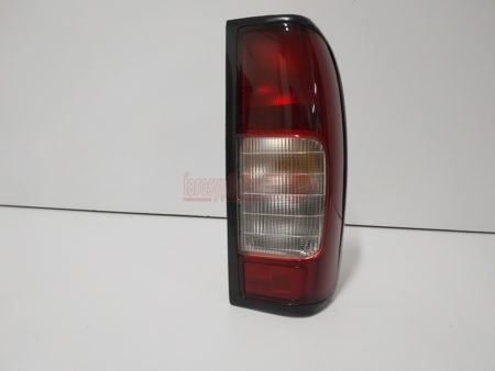 Piloto trasero derecho Nissan Navara Pick-up año 1998 a 2005 Con luz de Marcha Atras - Imagen 2