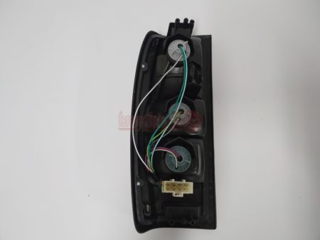 Piloto trasero derecho Nissan Navara Pick-up año 1998 a 2005 Con luz de Marcha Atras - Imagen 3