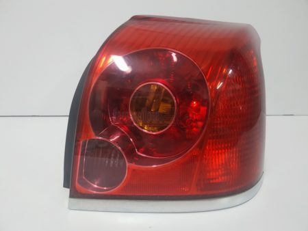 Piloto trasero derecho Toyota Avensis 4 Puertas Sedan año 2003 a 2006