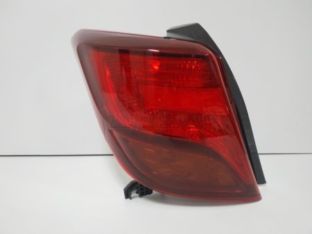 Piloto trasero izquierdo Toyota Yaris año 2014 a 2019