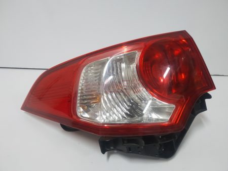 Piloto trasero izquierdo Honda Accord año 2009 a 2015 - Imagen 3