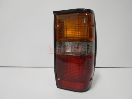 Piloto trasero derecho Mitsubishi L200 año 1986 a 1995 - Imagen 4