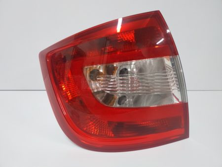 Piloto trasero izquierdo Skoda Rapid año 2012 a 2019 (Producto Reciclado)