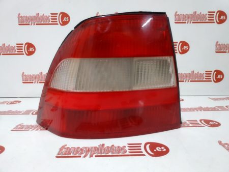 Piloto trasero izquierdo Opel Vectra B Sedan 4 puertas año 1995 a 2000