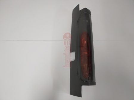 Piloto trasero izquierdo Renault Trafic 2 Puertas año 2001 a 2006 Apertura puertas 180 Piloto valido para puerta corredera lateral LLE242