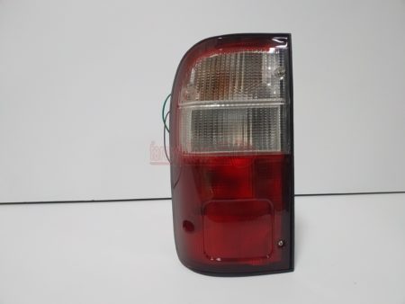 Piloto trasero izquierdo Toyota Hilux año 1998 a 2004