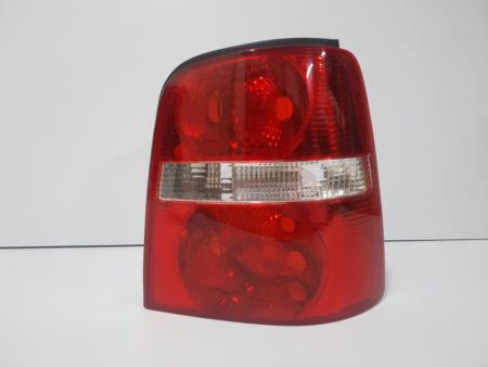 Piloto trasero derecho Volkswagen Touran año 2003 a 2006
