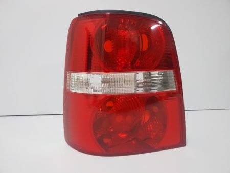 Piloto trasero izquierdo Volkswagen Touran año 2003 a 2006
