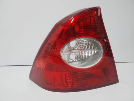 Piloto trasero izquierdo Ford Focus Sedan 4 Puertas año 2005 a 2008