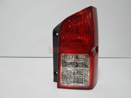 Piloto trasero derecho Nissan Pathfinder Año 2005 a 2012 - Imagen 4
