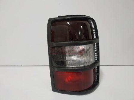 Piloto trasero derecho Mitsubishi Montero Pajero año 1991 a 1998