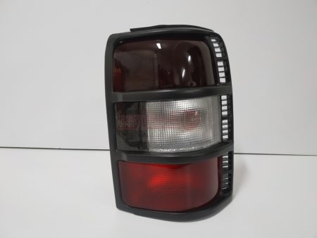Piloto trasero derecho Mitsubishi Montero Pajero año 1991 a 1998 - Imagen 3