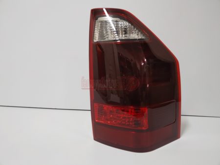 Piloto trasero derecho Mitsubishi Montero Pajero año 2003 a 2006 - Imagen 4