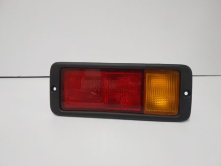 Piloto trasero derecho de paragolpes Mitsubishi Montero Pajero año 1991 a 2000